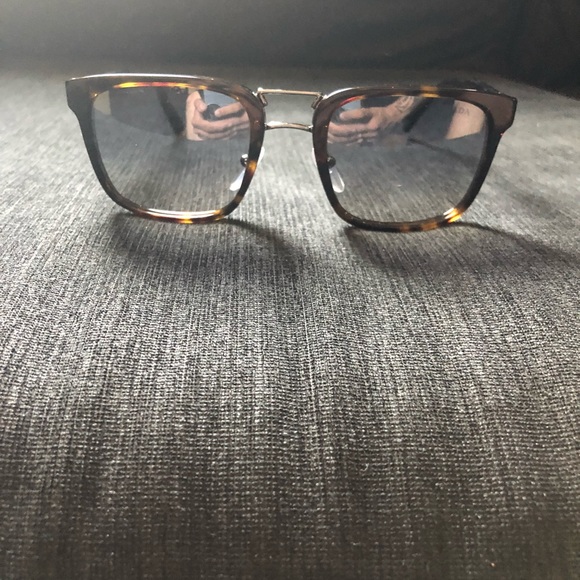 Prada Sunglasses - Picture 4 of 8